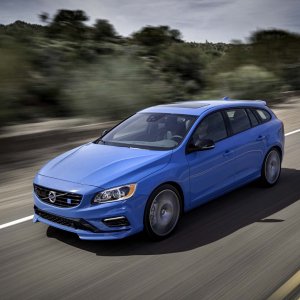 2017-volvo-s60-polestar_100596673_h.jpg